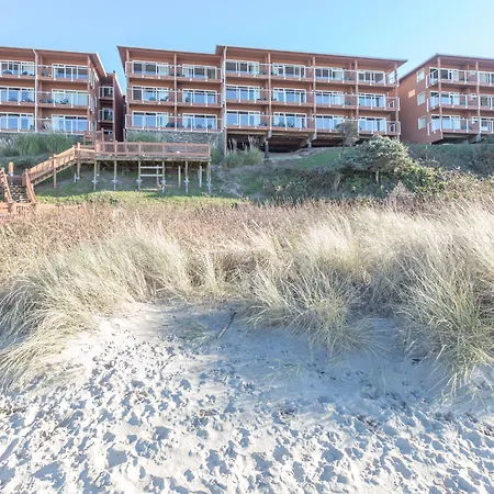Hallmark Resort In Cannon Beach-3