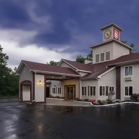 Red Roof Inn Clifton Park-3