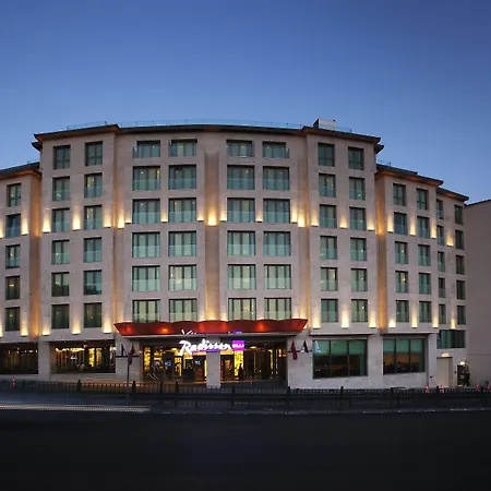Radisson Blu Hotel Istanbul Pera-3