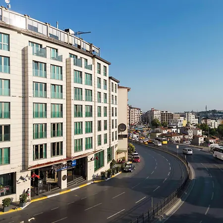 Radisson Blu Hotel Istanbul Pera-2