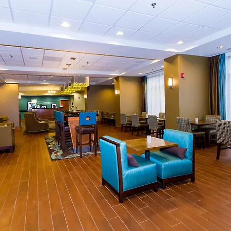 Hampton Inn Fayetteville-3