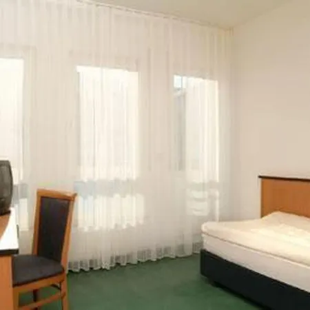 Airport-Hotel Stetten-3