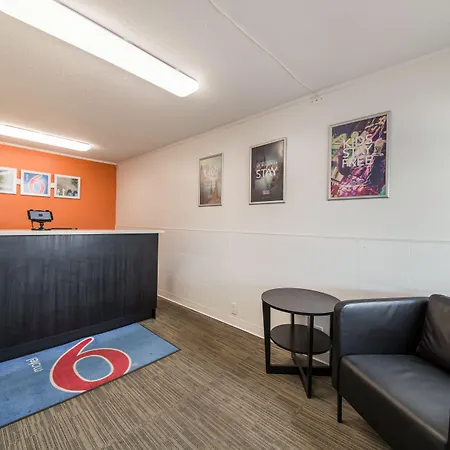 Motel 6 Cranbrook-2
