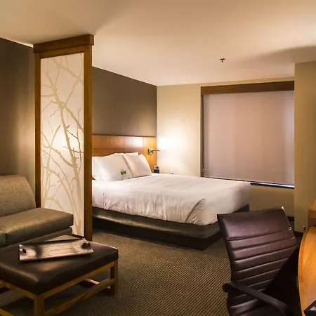 Hyatt Place Charlottesville-2