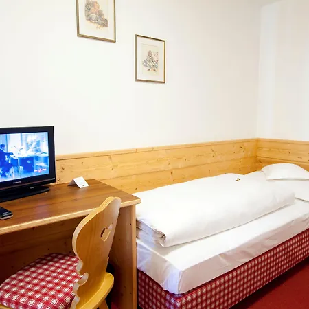 Hotel Falken-2