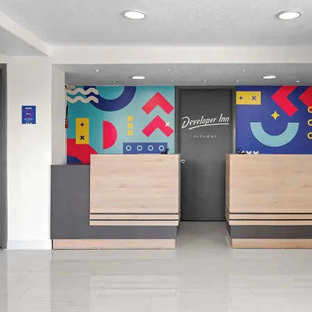 Howard Johnson By Wyndham Orlando Lake Buena Vista South-3