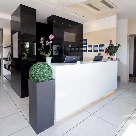 Best Western Plus Hotel Modena Resort-3