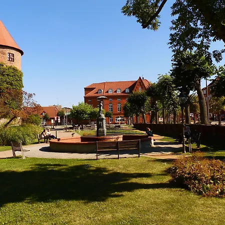 Zur Eldenburg-2