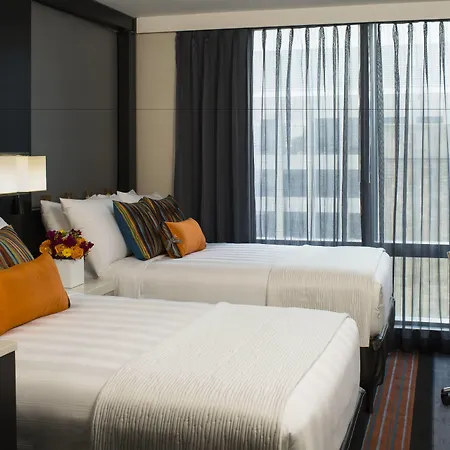 Courtyard By Marriott New York Manhattan/Central Park-3
