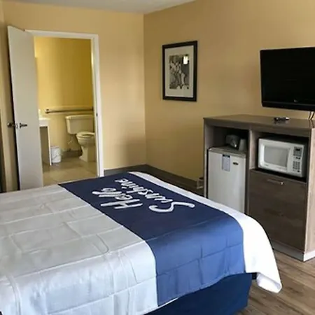 Days Inn By Wyndham Cape Carteret-3