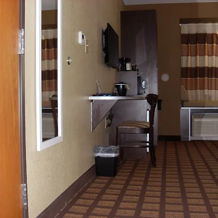 Microtel Inn & Suites By Wyndham Kenedy Karnes City-2