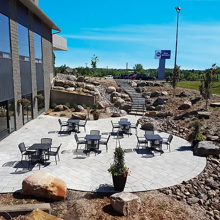 Best Western Pembroke Inn & Conference Centre-2