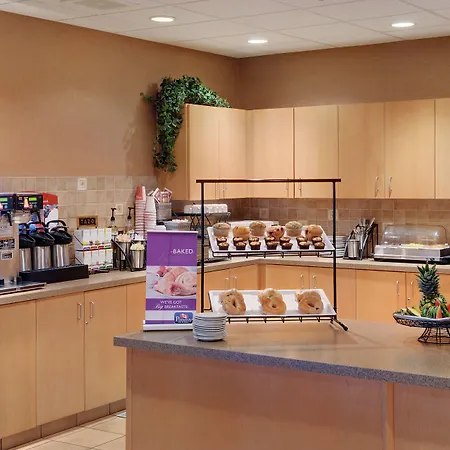 Coast Grimshaw Hotel & Suites-2