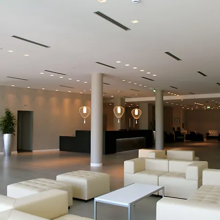 Tag Hotel-3