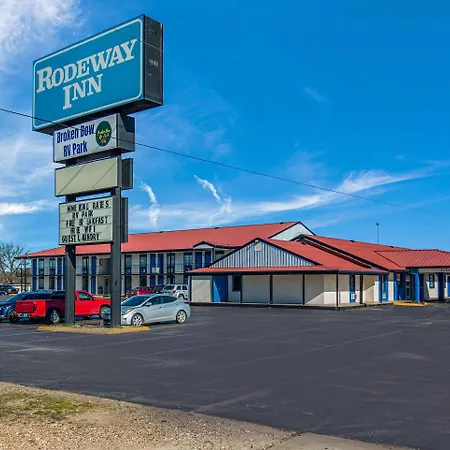 Rodeway Inn Broken Bow-Hochatown-2