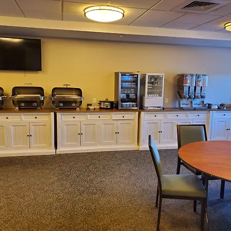 Clarion Hotel & Suites Williston-2