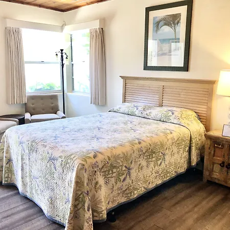 Surf Studio Beach Resort-2