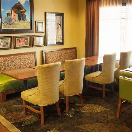 Little Missouri Inn & Suites New Town-2