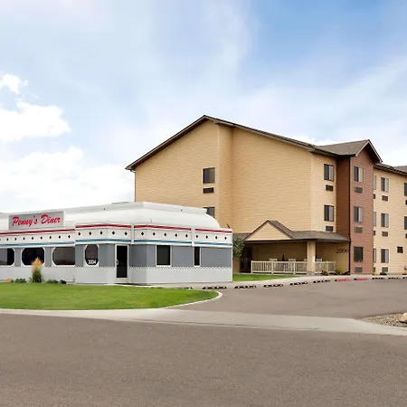 Baymont By Wyndham Glendive-3