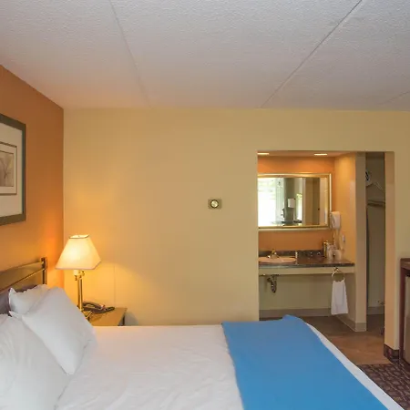 Colonnade Inn-3