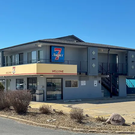 Super 7 Motel-2