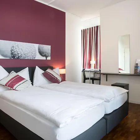 Hotel Hottingen - Near Old Town And Lake-3