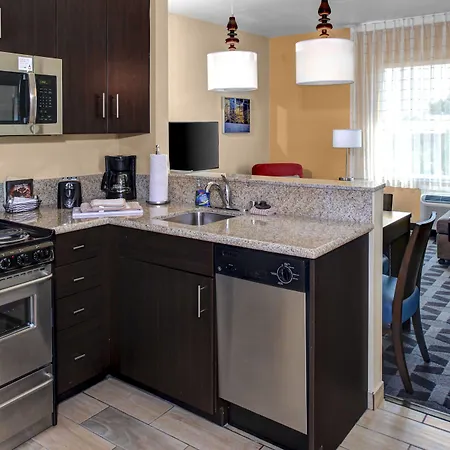 Towneplace Suites By Marriott Bakersfield West-3