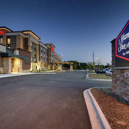 Hampton Inn & Suites Milwaukee West-2