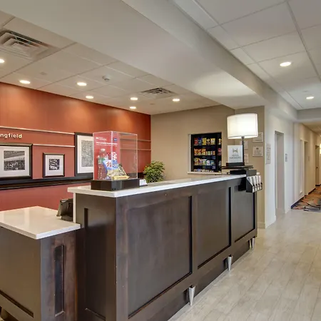 Hampton Inn & Suites Springfield Downtown-2