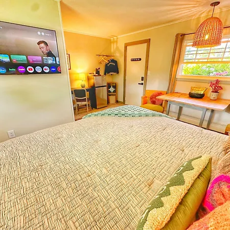 Brittany Motel-3