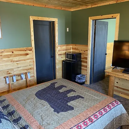 The Fishing Bear Lodge-3