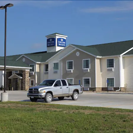 Cobblestone Inn & Suites-Winterset-3