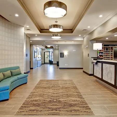 Hampton Inn & Suites By Hilton Saskatoon Airport-3