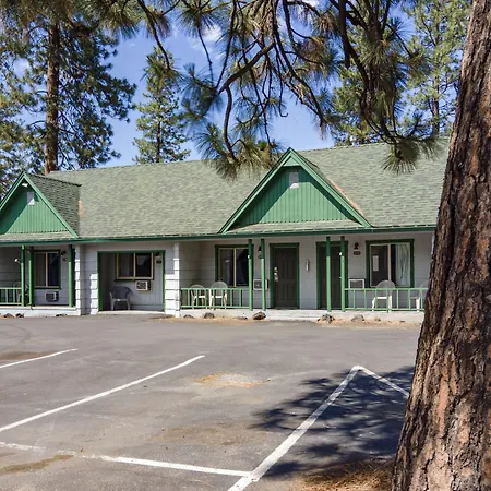 Green Gables Motel & Suites-3