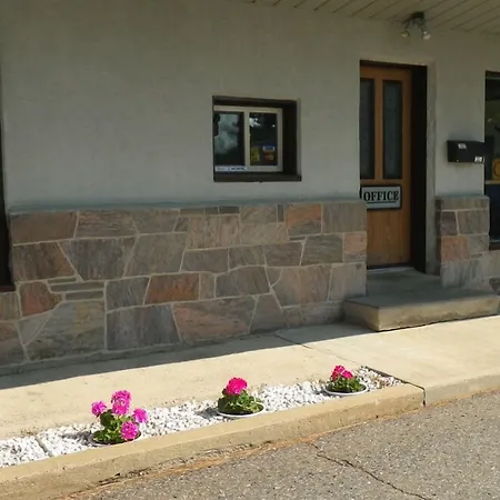 Town & Country Motel-3