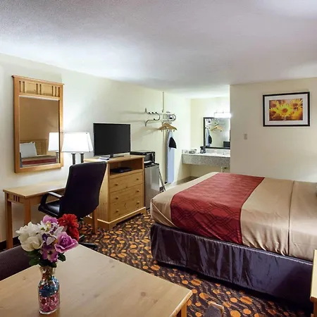 Econo Lodge Phillipsburg-3