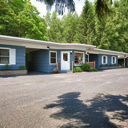 Whispering Winds Motel-2