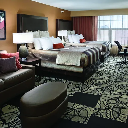 Clubhouse Hotel & Suites Fargo-2