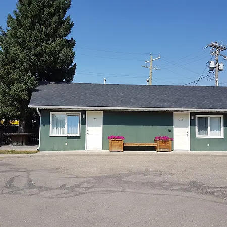 Econo Lodge Inn & Suites Pincher Creek-2