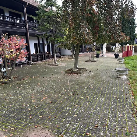 Motel Zur Festwiese-3