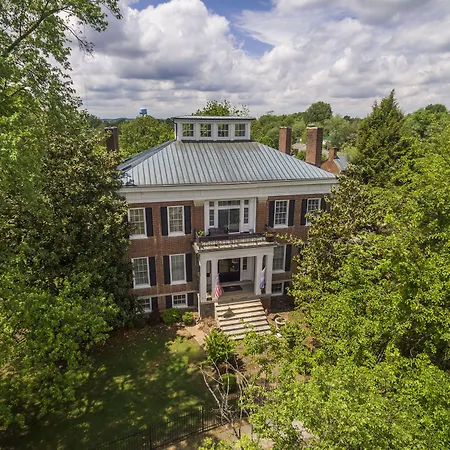 Bourbon Manor Bed & Breakfast Inn-3