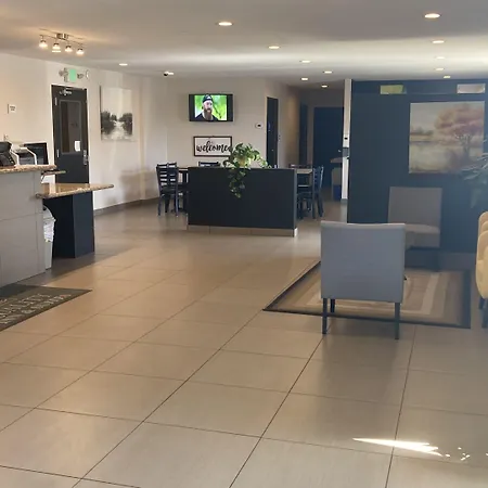 Quality Inn & Suites Near Downtown Bakersfield-3