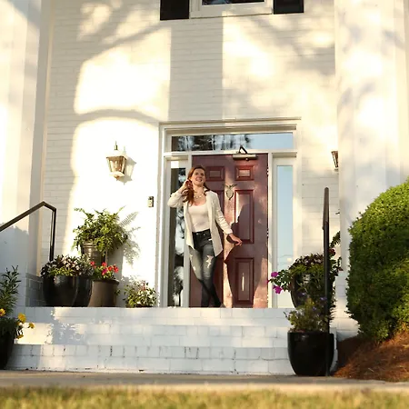 Stone Mountain Manor-2