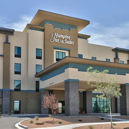 Hampton Inn & Suites Artesia-3
