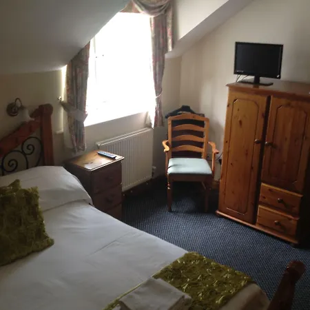 The Glan Yr Afon Inn-3