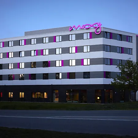 Moxy Munich Airport-2