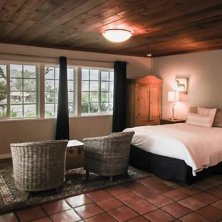 Jenner Inn-3