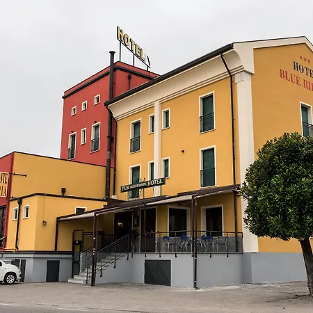 Hotel Blue Ribbon-3