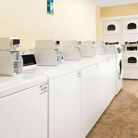 Woodspring Suites Chicago Romeoville-3