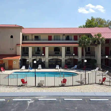 Tricove Inn & Suites-3
